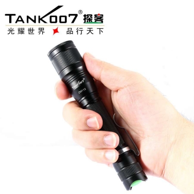 TANK007探客ZM112-R5正品美國大功率LED調(diào)焦手電筒騎行遠射家用戶外防身